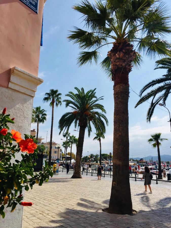 Superbe Studio Sur Le Port Et Rue Pietonne Sanary-sur-Mer Luaran gambar