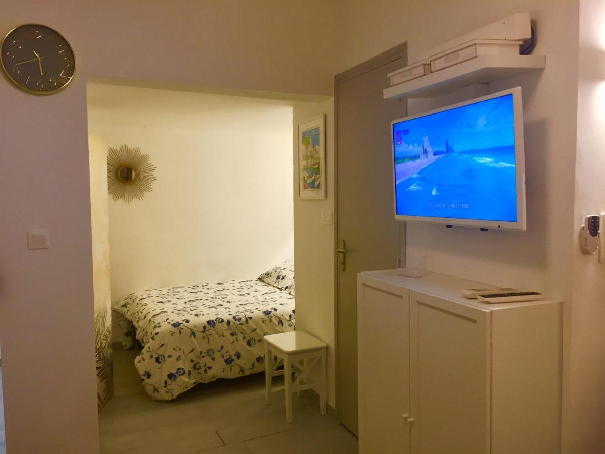 Superbe Studio Sur Le Port Et Rue Pietonne Sanary-sur-Mer Luaran gambar