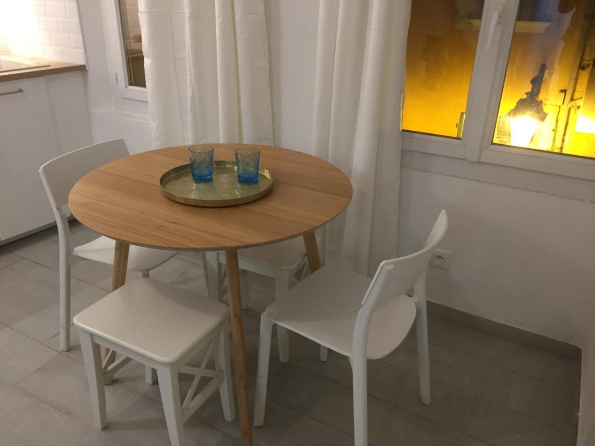 Superbe Studio Sur Le Port Et Rue Pietonne Sanary-sur-Mer Luaran gambar
